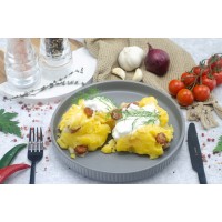 mamaliguta cu branza, smantana si carnati