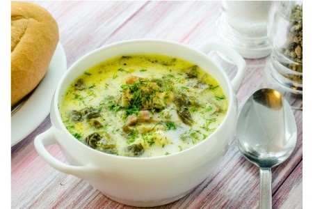 ciorba de salata cu afumatura