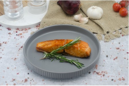 file de somon cu rozmarin la gratar