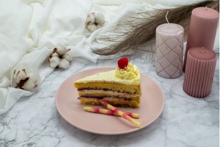 felie tort cu mac si zmeura